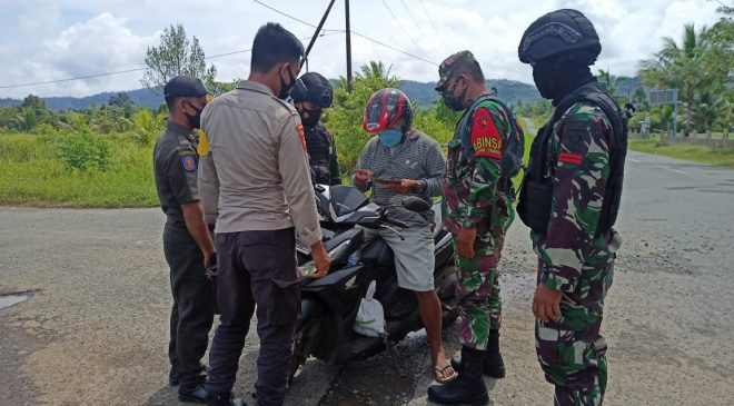 Satgas Pamrahwan Yonif Raider Khusus 732/Banau Melaksanakan Patroli Gabungan